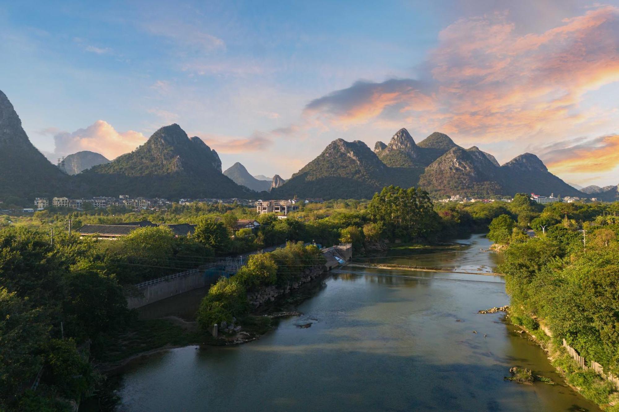 Guilin Village Creek Inn-Free Private Car Pick Up Station Stay 3 Nights Exterior photo