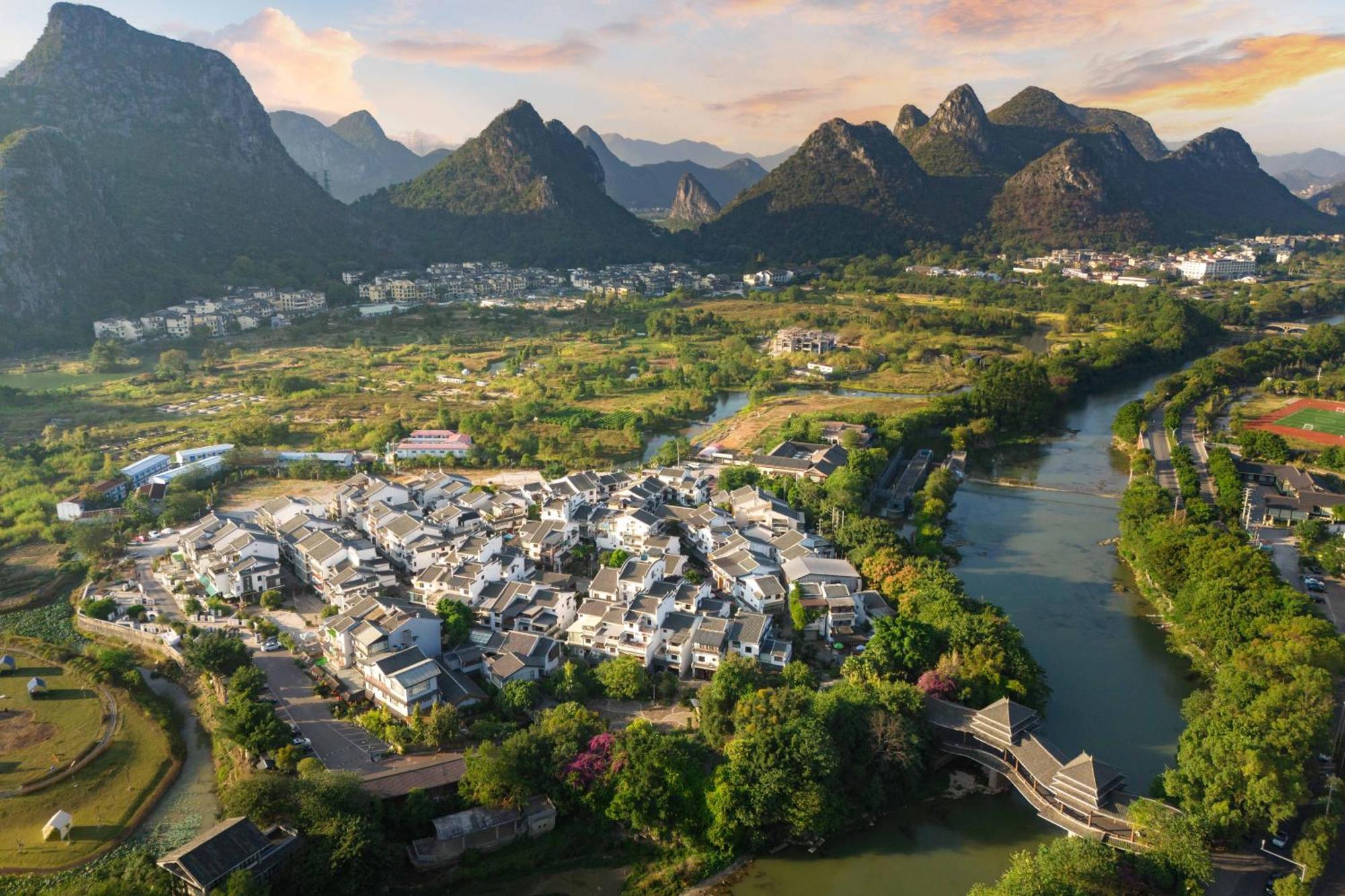 Guilin Village Creek Inn-Free Private Car Pick Up Station Stay 3 Nights Exterior photo
